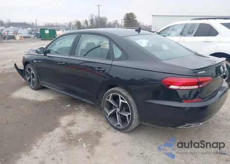 2020 Volkswagen Passat 2.0T R-Line z USA, uszkodzony, nr VIN 1VWMA7A34LC008022